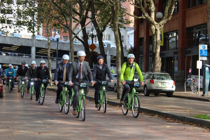 Seattle Mayor Ed Murray led an inaugural Pronto bike share ride. Everyone wore helmets, as is required by law. Photo: City of Seattle