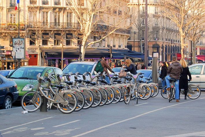 Paris' Velib bike share could attract 29 percent more riders if a few key changes were made, researchers estimate. Photo: Wikipedia