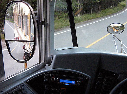 Crossover mirrors can help trucks minimize blind spots. Photo: Moblog