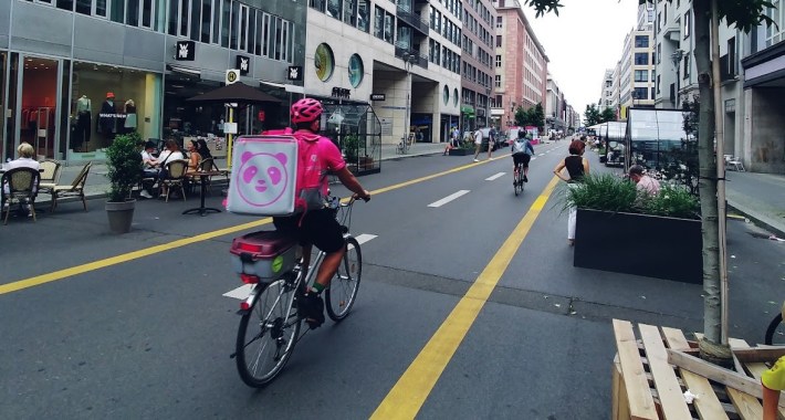 Two-directional bicycle lanes in the center of car-free Friedrichstrasse in Berlin. Photo: Ralph Buehler.