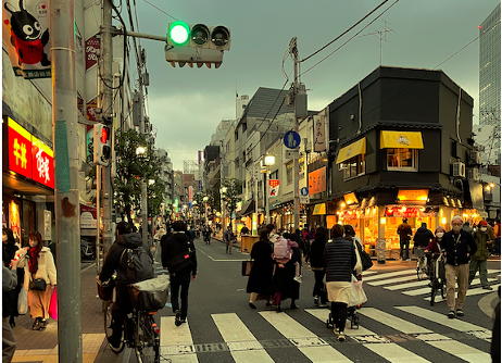 Even in Tokyo’s skyscraper-filled downtown hubs, pedestrians are safe and comfortable on the streetscapes. Some districts offer Hokousha Tengoku, or “pedestrian paradise,” on Sundays, including the Ginza and Sagenjaya, shown here.