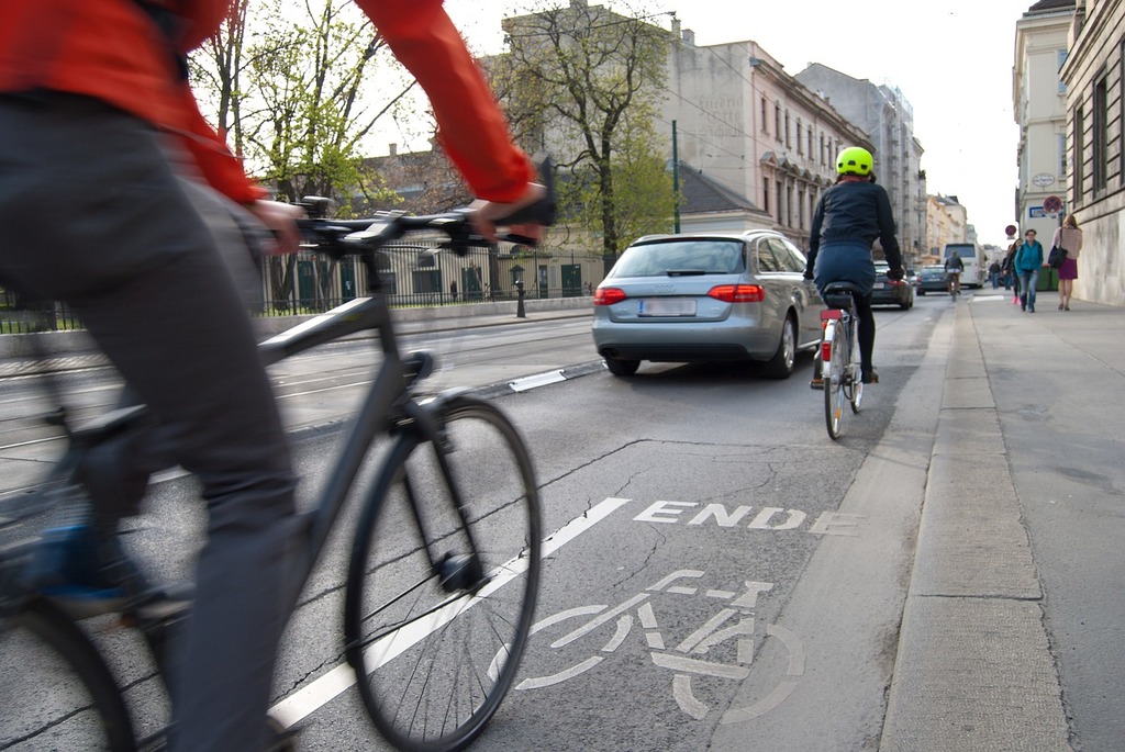 photo of Opinion: How Letting Bikes ‘Talk’ To Cars Can Save Lives image