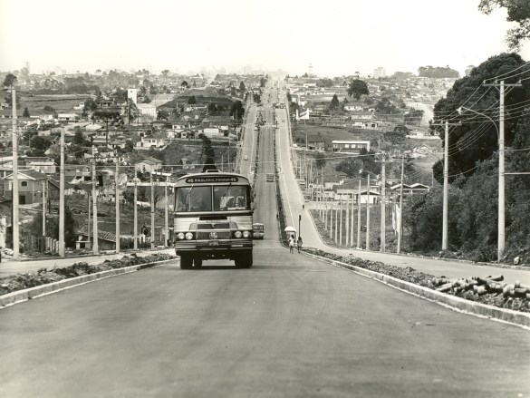 Curitiba: 50 Years of Lessons from the World’s First 'Bus Rapid Transit ...