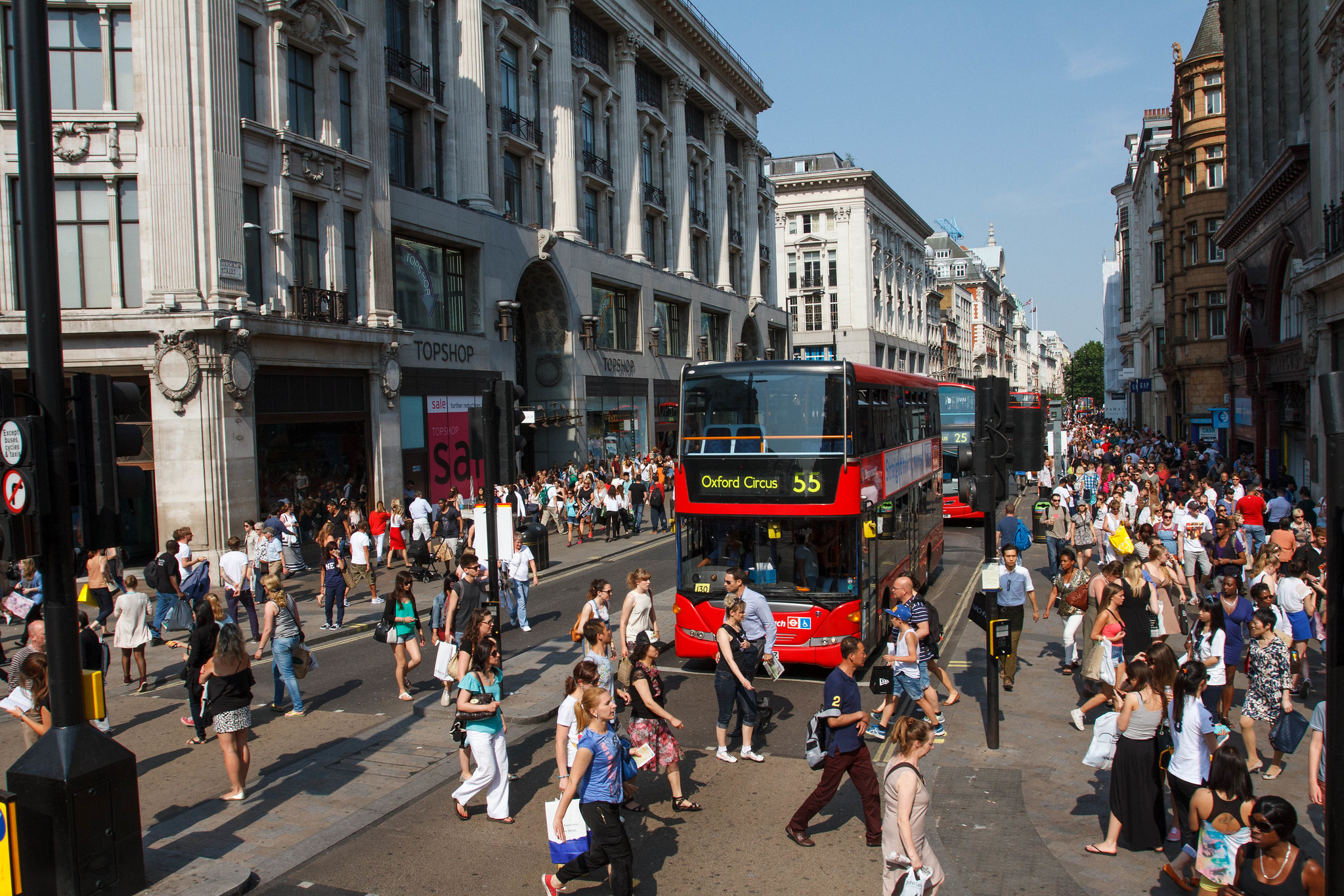 What the Potential Pedestrianization of Europe’s Busiest Shopping Street Can Teach U.S. Cities — Streetsblog USA